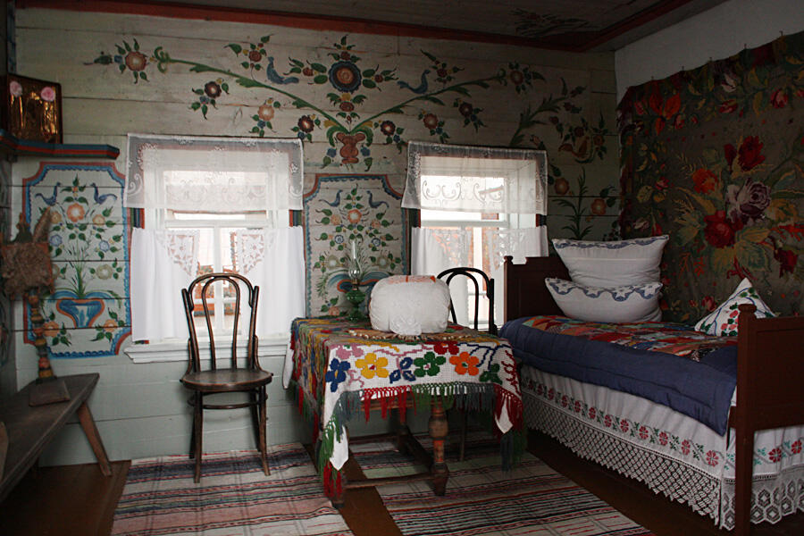 Так выглядит уральская домовая роспись в Спасо-Преображенском храме в Нижней Синячихе. Фото: ayrat72, LiveJournal