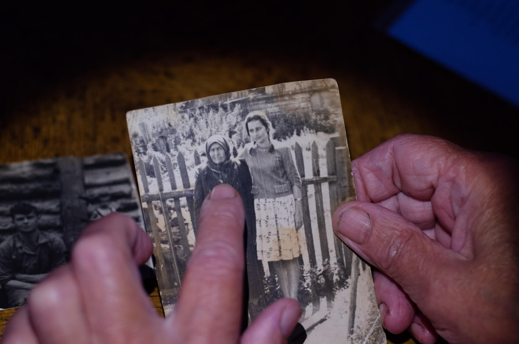 Виктория Аннецкая с внучкой Любовью Гусевой. Родители много работали, и воспитанием Любови занималась, по сути, бабушка