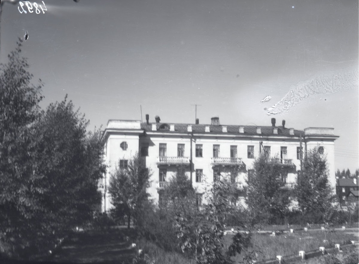 Первые четырех- и пятиэтажные дома были построены на улице Крупской