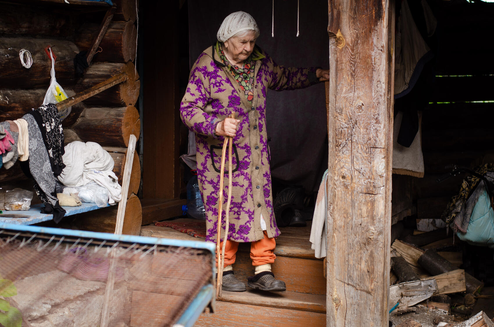 Любовь Ивановна выходит нас провожать