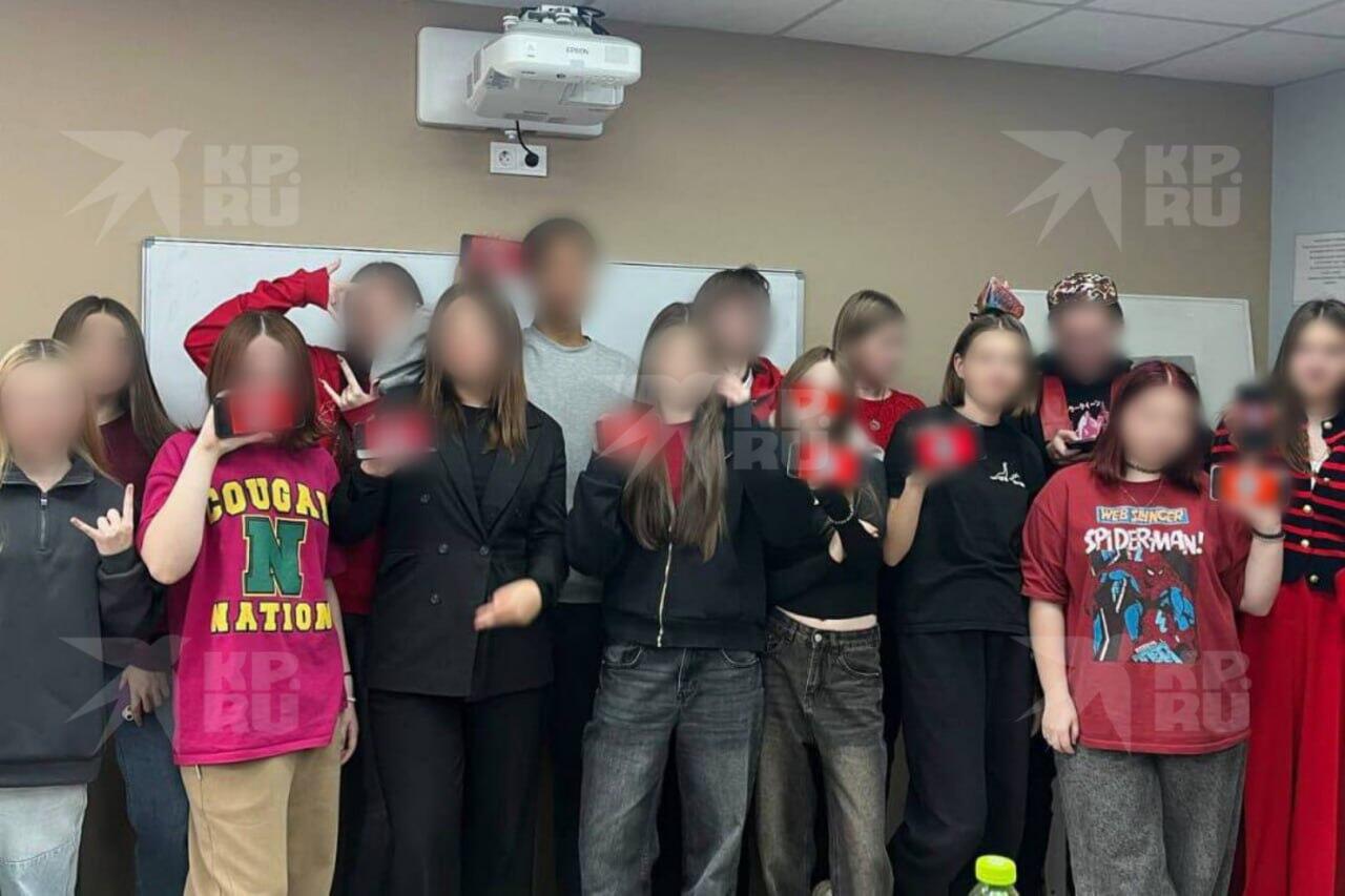 Фото, за которое студентов отчислили / «КП-Екатеринбург»