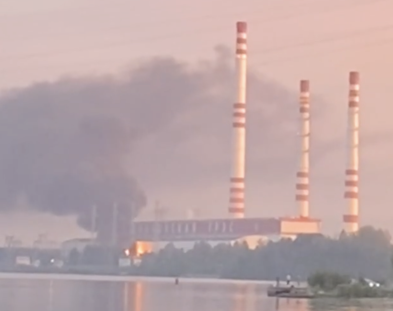 Пожар на ГРЭС в Тверской области. Фото: скриншот видео из соцсетей