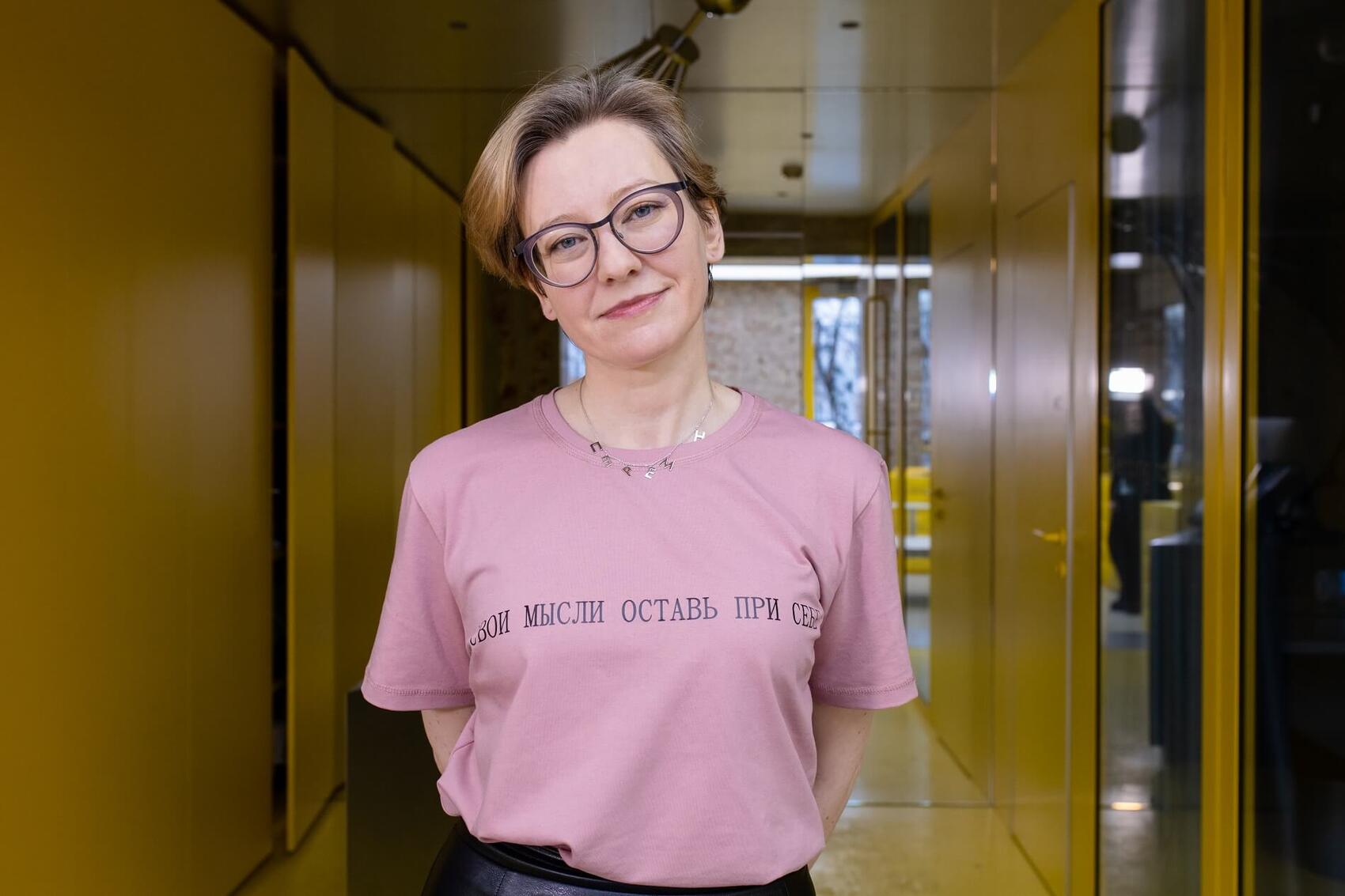 Комиссар Уральской индустриальной биеннале, руководитель стратегических проектов ГМИИ им А.С.Пушкина Алиса Прудникова. Фото: Анастасия Еремина для It's My City