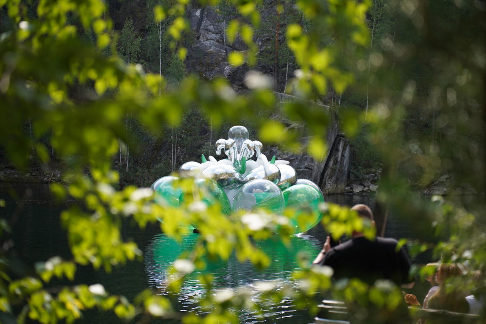 Каменный цветок художницы Саши Фроловой. Фото: Елена Елизарова / It's My City